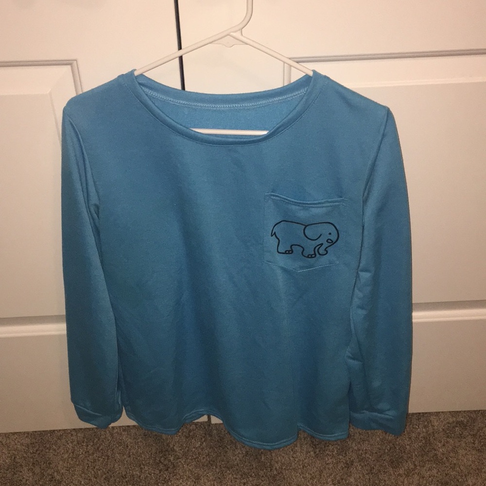 • Women’s long sleeve